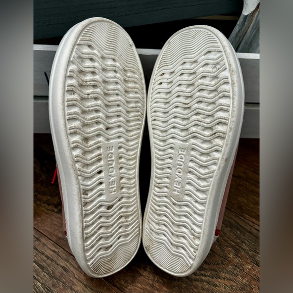 Hey Dude Women's Wendy Rise Chambray Rose Shoes - Picture 4 of 9